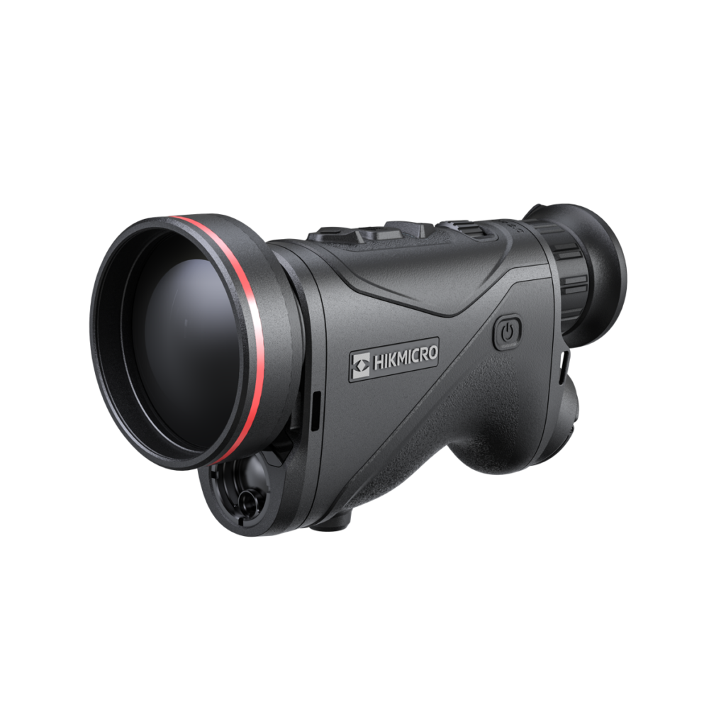 HIKMICRO Condor LRF 2.0 snett framifrån med stort objektiv, röd ring, av/på-knapp och laseravståndsmätare